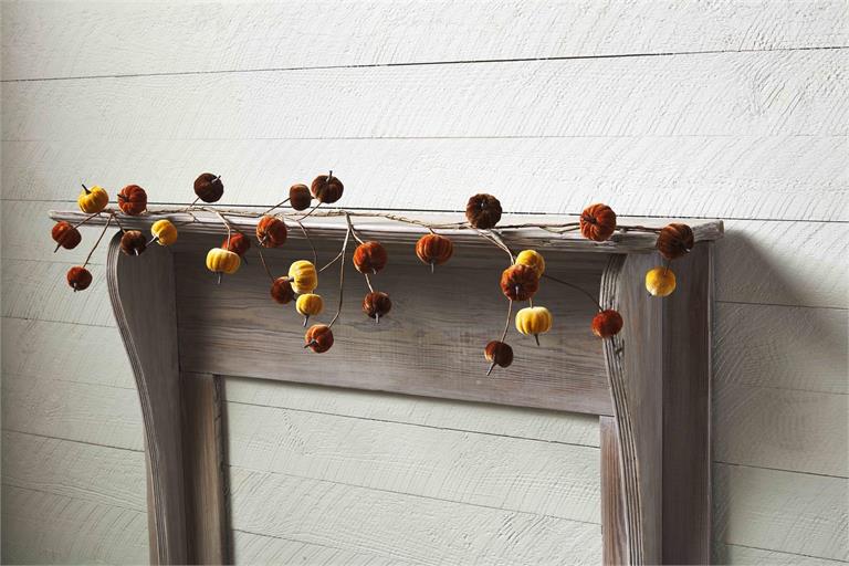 Velvet Pumpking Garland