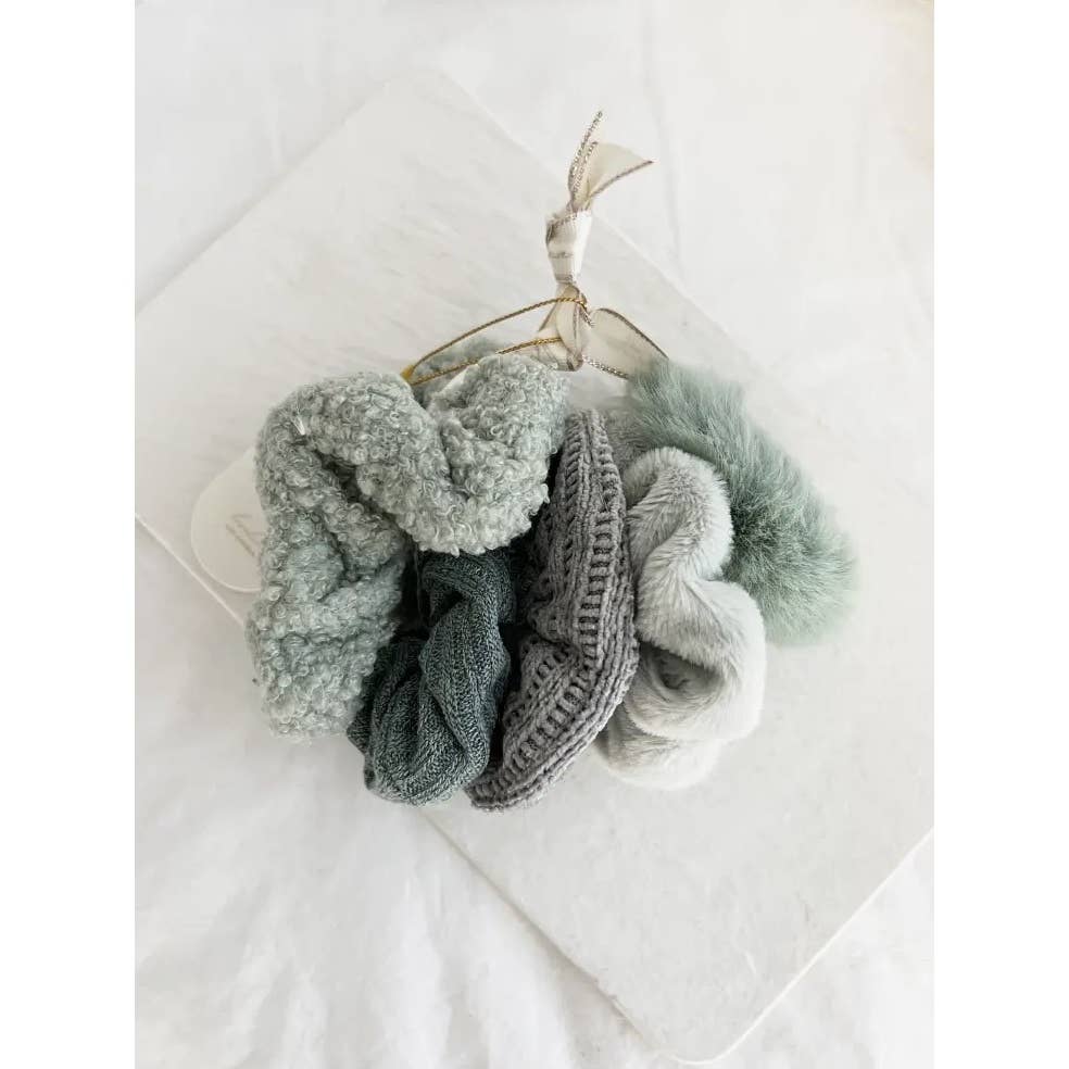 VELVET SOFT SCRUNCHIES SET - GABI: ONE SIZE / IVORY