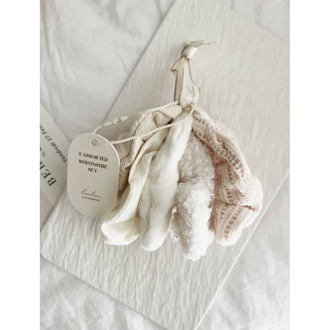 VELVET SOFT SCRUNCHIES SET - GABI: ONE SIZE / IVORY